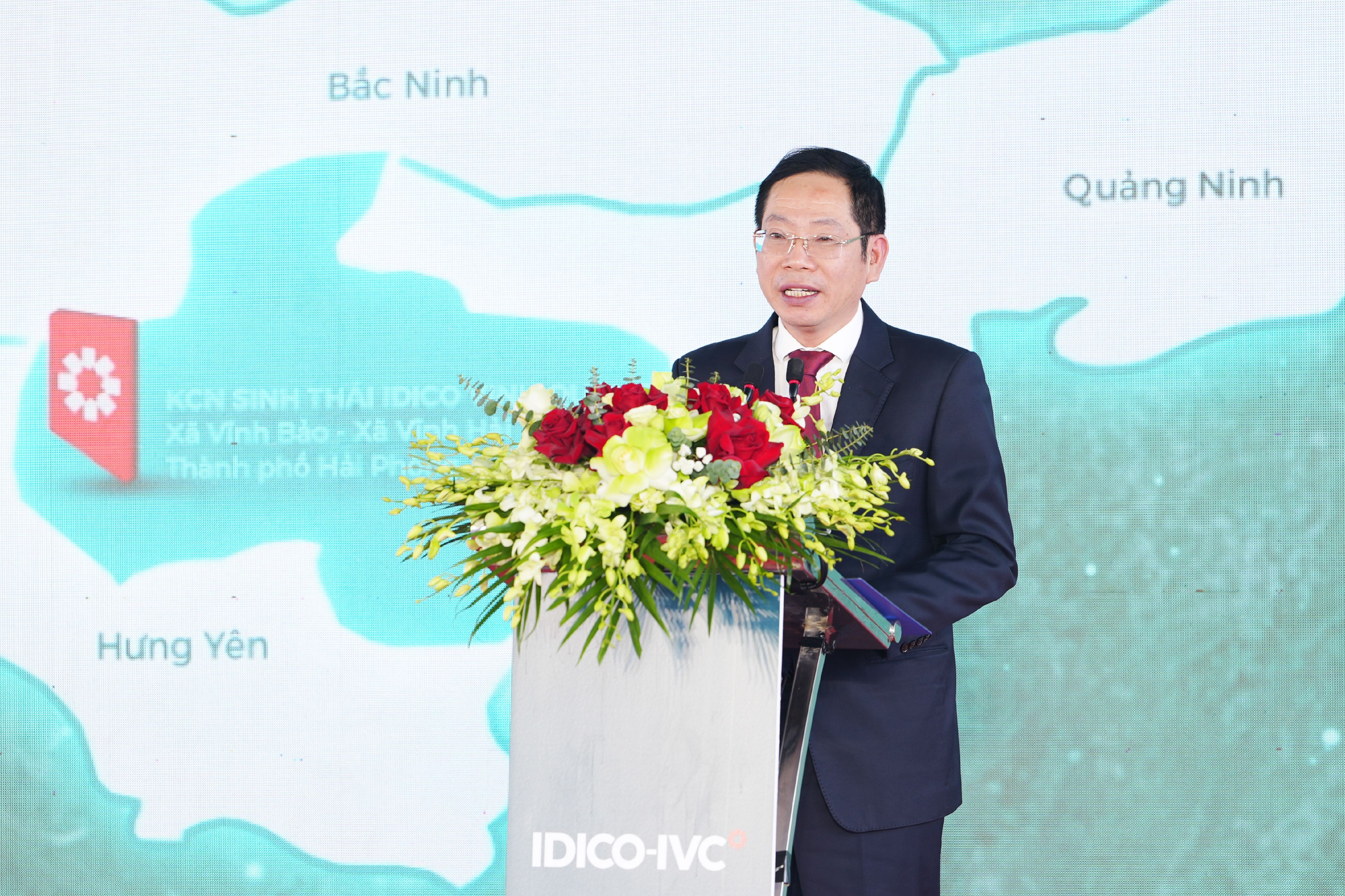 Đồng chí Vũ Tiến Phụng, Ủy viên Ban Thường vụ Thành ủy, Phó Chủ tịch UBND thành phố nhấn mạnh vị thế của Hải Phòng và kỳ vọng vào dự án .jpg