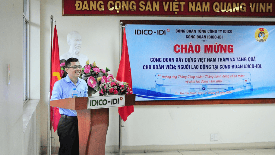 cong-doan-xay-dung-viet-nam-tham-va-tang-qua-doan-vien-nguoi-lao-dong-tai-idico-idi-2.png
