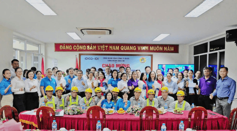 CÔNG ĐOÀN XÂY DỰNG VIỆT NAM THĂM VÀ TẶNG QUÀ ĐOÀN VIÊN, NGƯỜI LAO ĐỘNG TẠI IDICO-IDI 